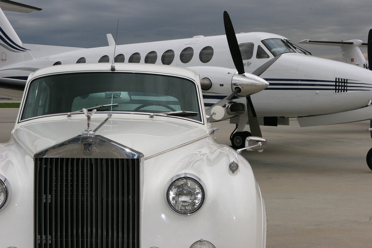 rolls royce and a plane