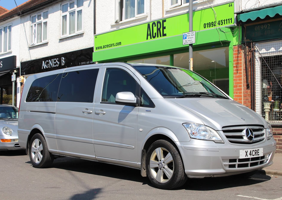 Gatwick to Whitechapel mercedes mv5 british car transfer