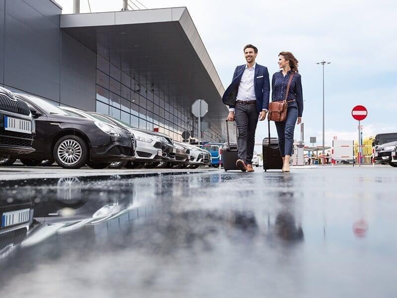 Bethnal Green to Heathrow transfer service with british car transfer