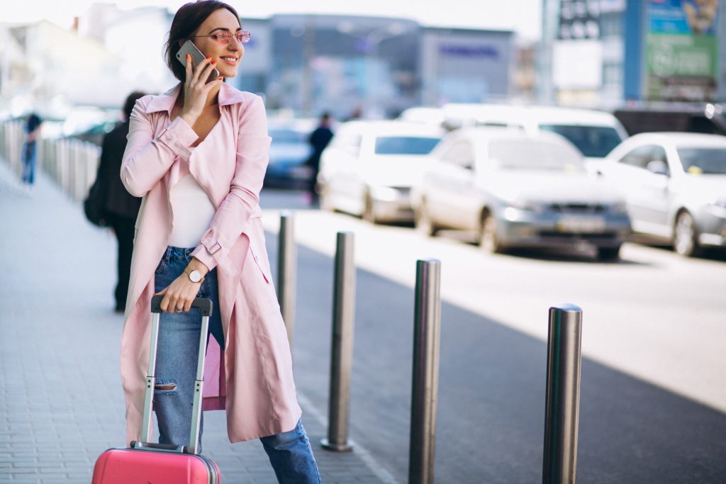 Women looking for A taxi from Gatwick to Brighton