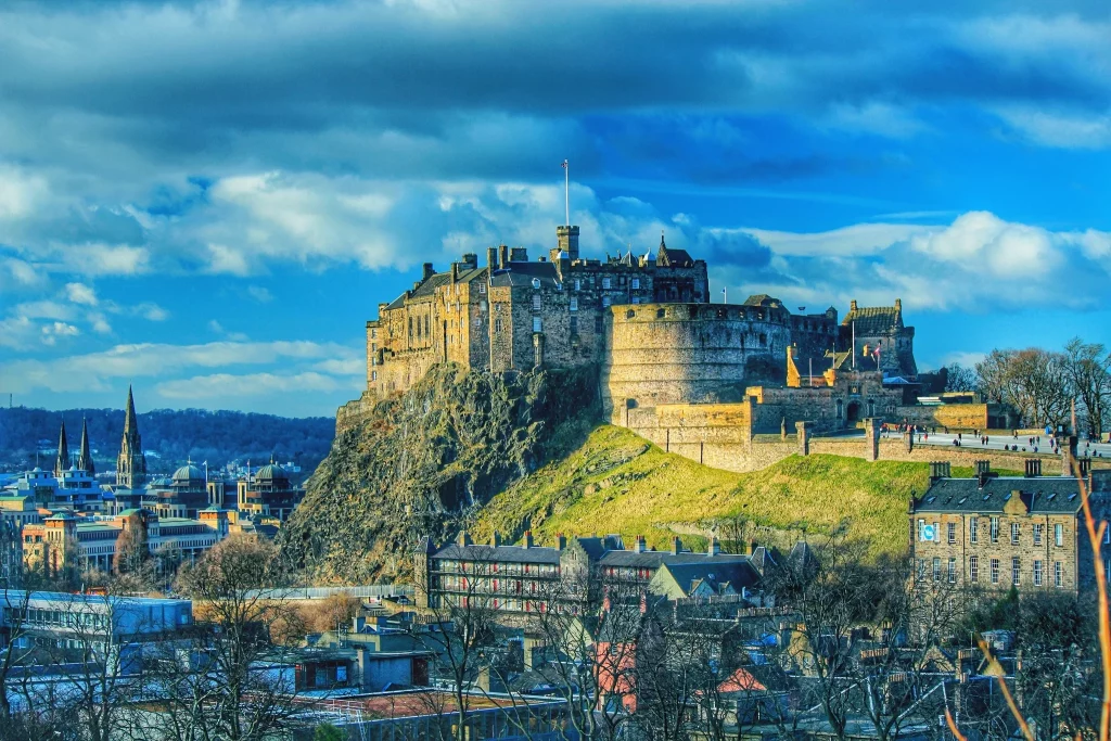 Areas surrounding Edinburgh Castle: